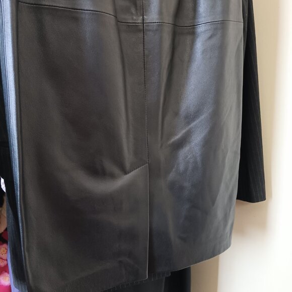 Women's Black Leather Pencil Skirt by Antonio Melani - Picture 3 of 8